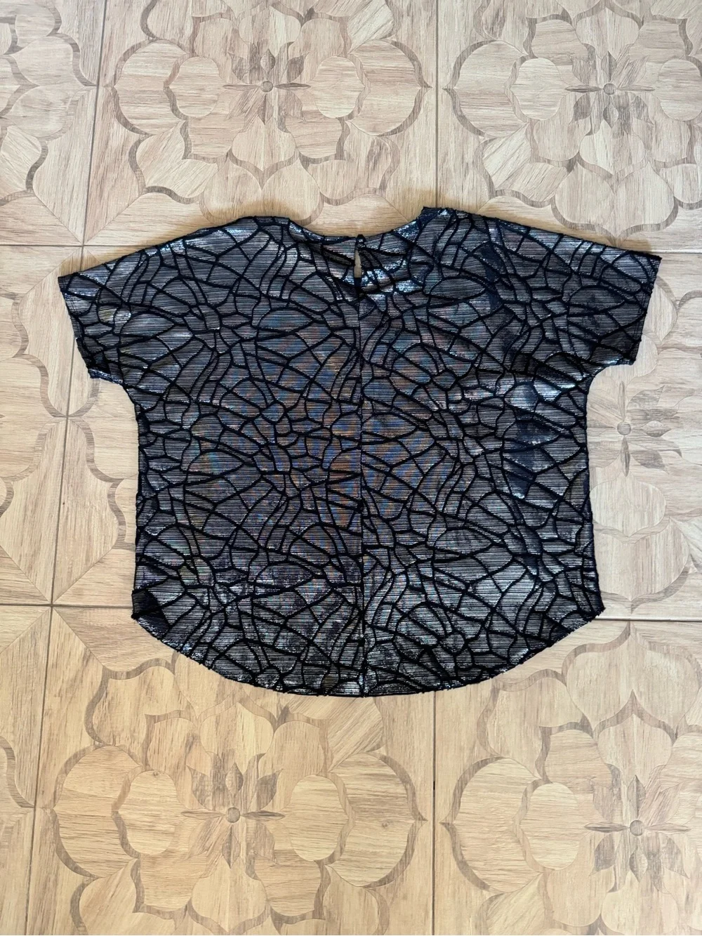Alfani Metallic Cracked Glass Pattern Top-Short Sleeve Party Blouse